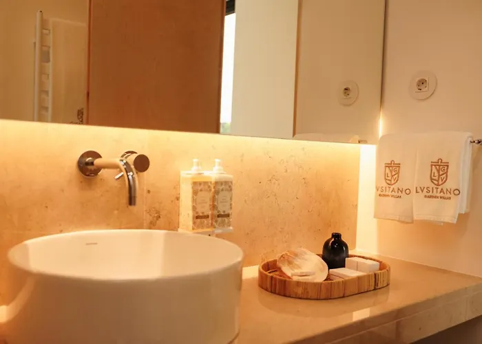 Lusitano Garden Hotel